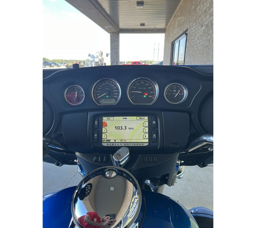 2017 Harley-Davidson Trike FLHTCUTG Tri Glide Ultra