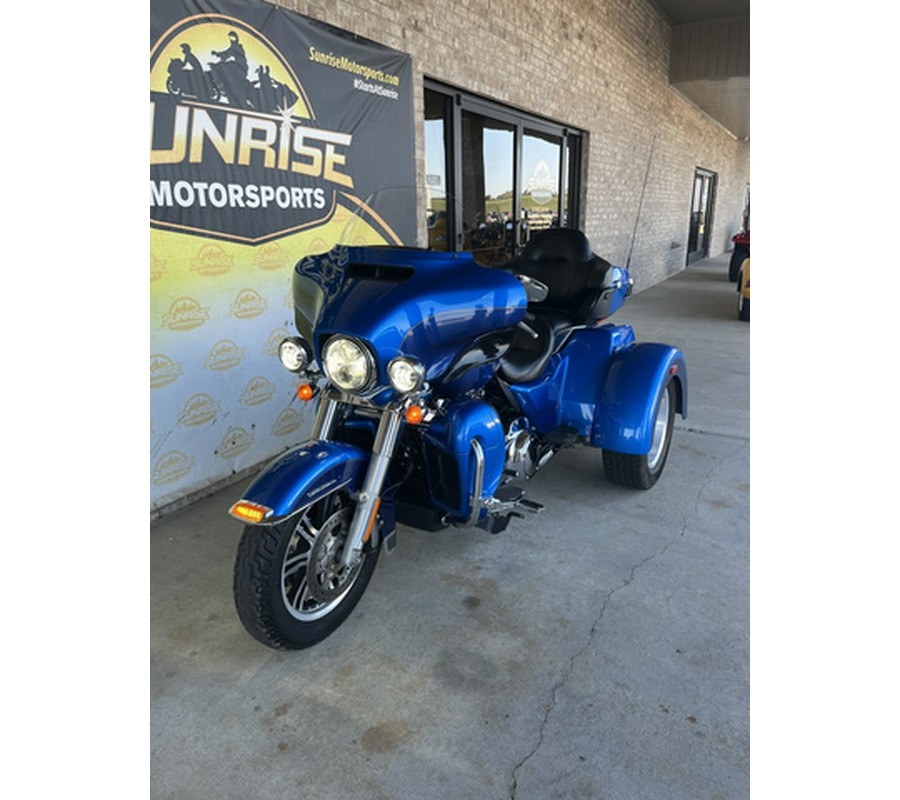 2017 Harley-Davidson Trike FLHTCUTG Tri Glide Ultra