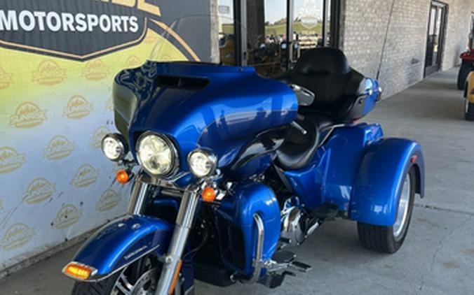 2017 Harley-Davidson Trike FLHTCUTG Tri Glide Ultra