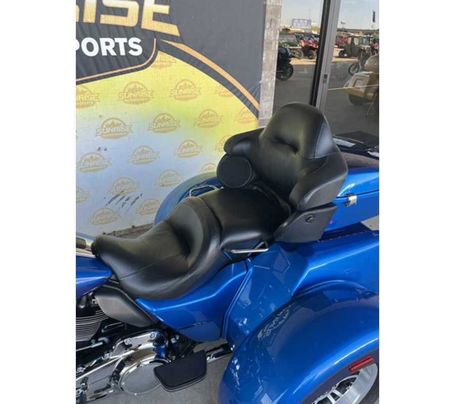 2017 Harley-Davidson Trike FLHTCUTG Tri Glide Ultra