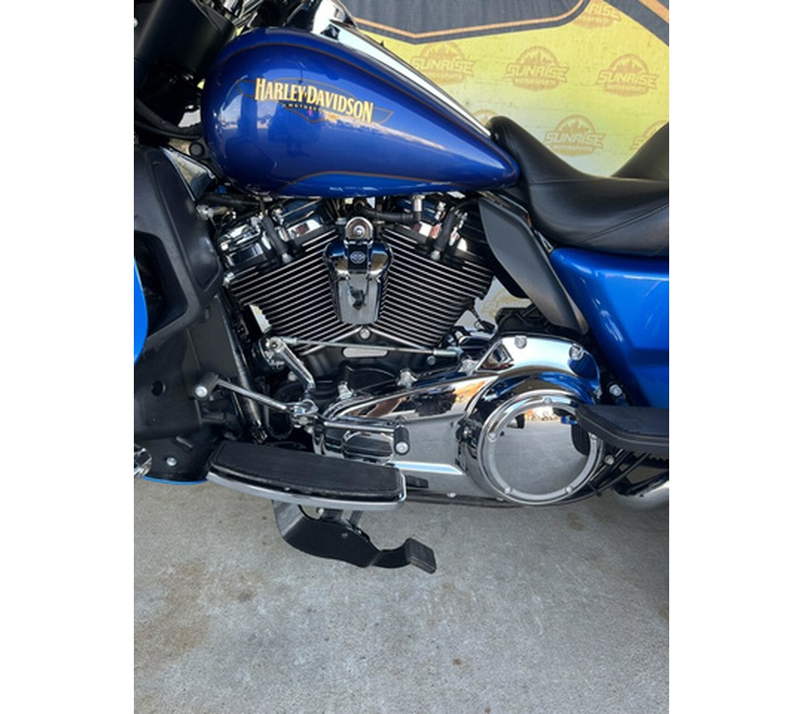 2017 Harley-Davidson Trike FLHTCUTG Tri Glide Ultra
