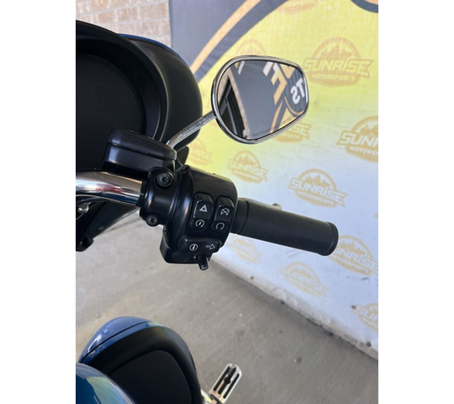 2017 Harley-Davidson Trike FLHTCUTG Tri Glide Ultra