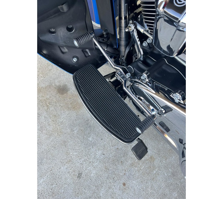 2017 Harley-Davidson Trike FLHTCUTG Tri Glide Ultra