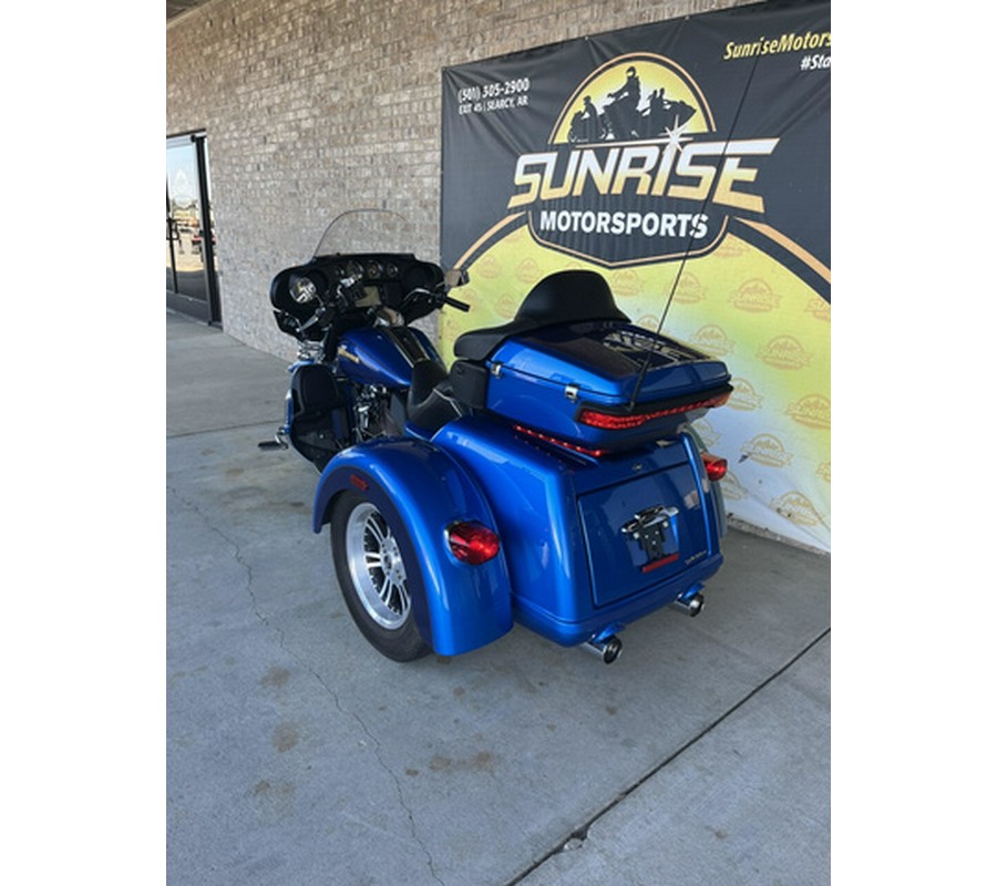 2017 Harley-Davidson Trike FLHTCUTG Tri Glide Ultra