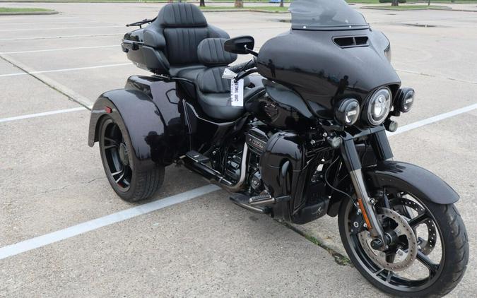 Harley-Davidson CVO Tri Glide motorcycles for sale - MotoHunt