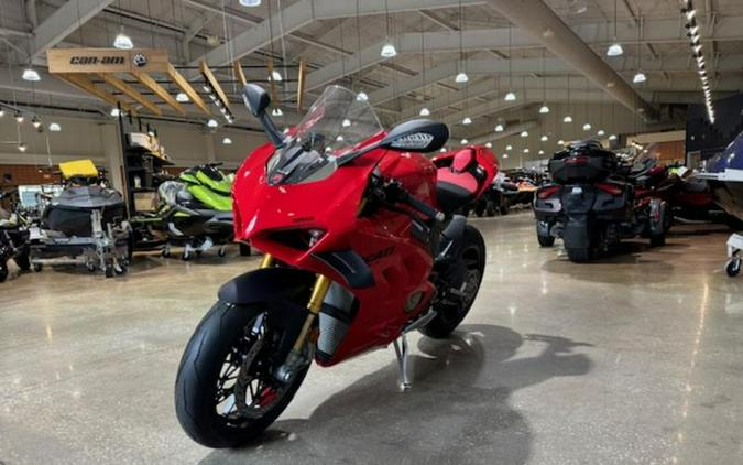 2024 Ducati Panigale V4 S Red