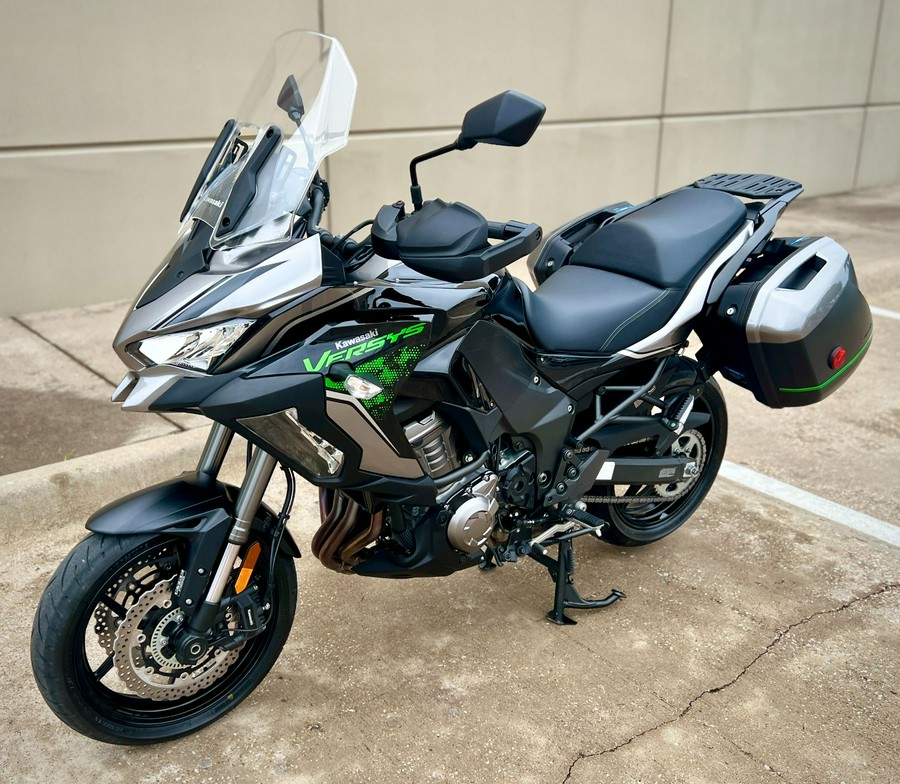 2022 Kawasaki Versys 1000 SE LT+