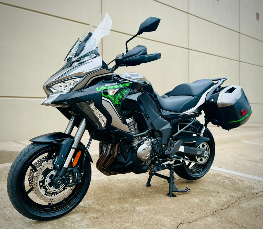 2022 Kawasaki Versys 1000 SE LT+