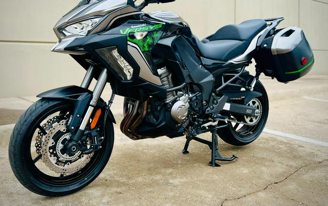 2022 Kawasaki Versys 1000 SE LT+