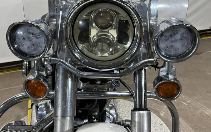 2010 Harley-Davidson Heritage Softail Classic Two-Tone White Ice Pearl/Black Ice Pearl