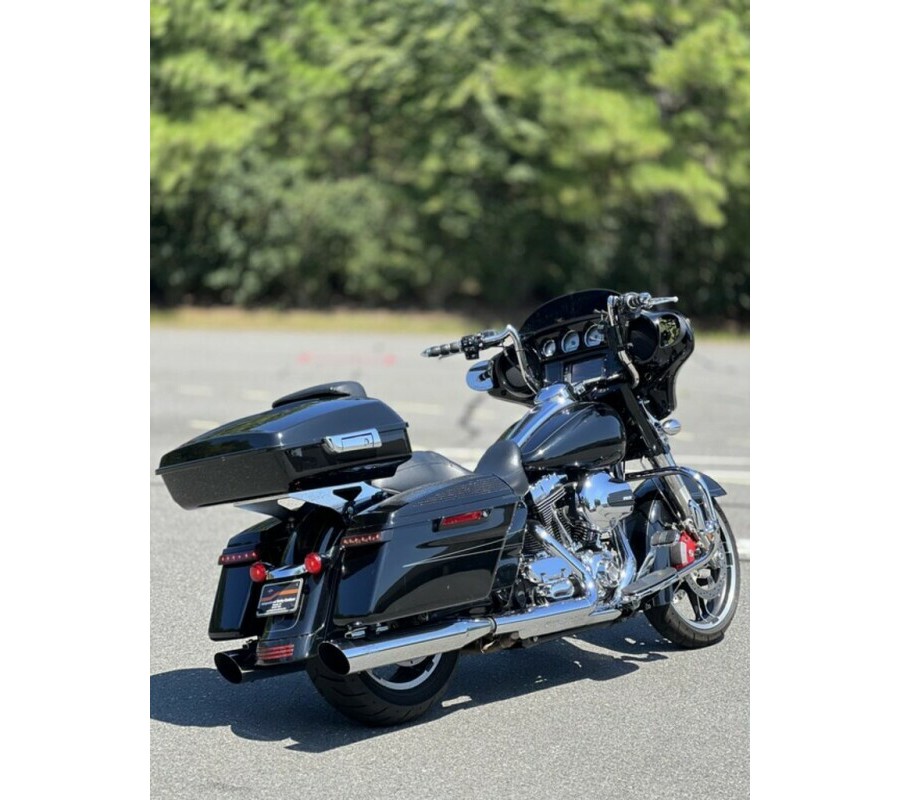 FLHXS 2014 Street Glide Special