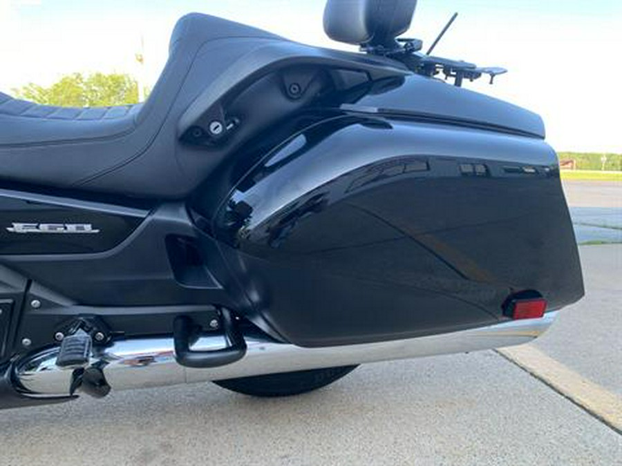 2013 Honda GL1800 F6B , BUSHTEC TRAILER