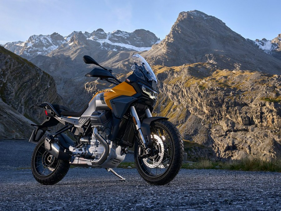 2025 Moto Guzzi Stelvio
