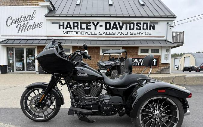 2023 Harley-Davidson® FLTRT - Road Glide® 3