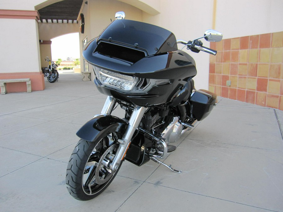 2026 Harley-Davidson Road Glide VIVID BLACK