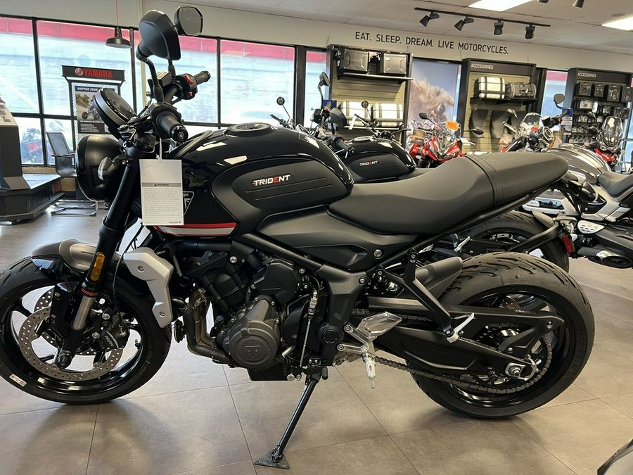 2023 Triumph Trident 660 Sapphire Black