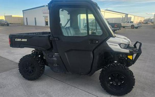 2020 Can-Am Defender DPS HD10