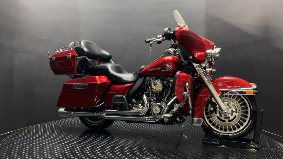 2012 Harley-Davidson® FLHTCU - Electra Glide® Ultra Classic
