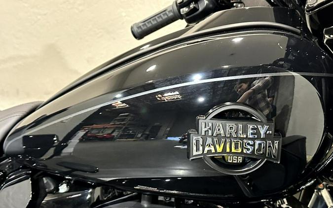 2026 Harley-Davidson® Street Glide Limited Vivid Black