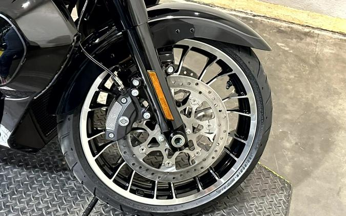 2026 Harley-Davidson® Street Glide Limited Vivid Black