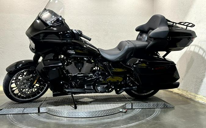 2026 Harley-Davidson® Street Glide Limited Vivid Black