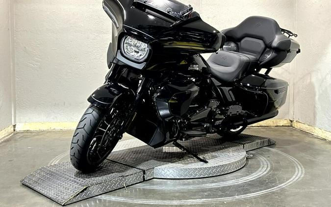 2026 Harley-Davidson® Street Glide Limited Vivid Black