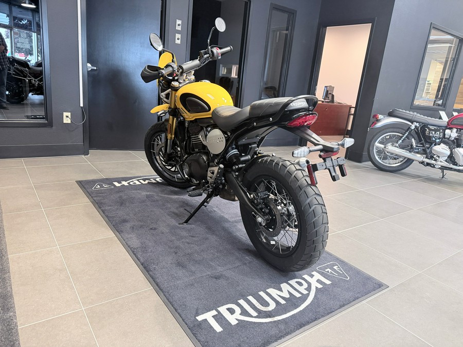2026 Triumph Scrambler 400 XC