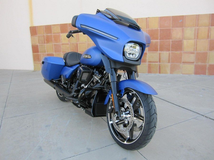 2026 Harley-Davidson Street Glide AURORA BLUE DNM