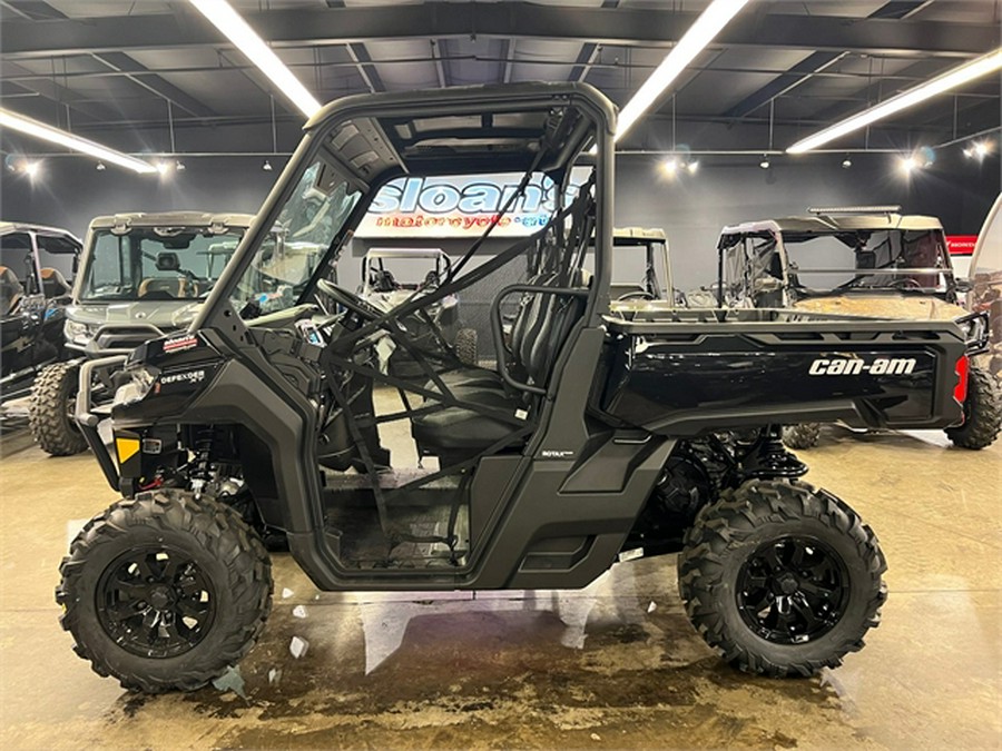 2023 Can-Am Defender XT HD10