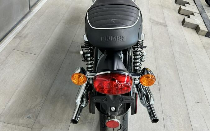 2023 Triumph Bonneville T120 Cordovan Red Silver Ice