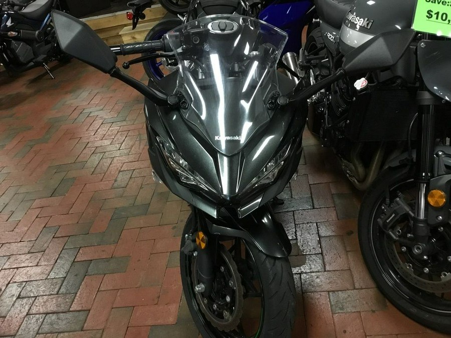 2023 Kawasaki Ninja® 400 KRT Edition