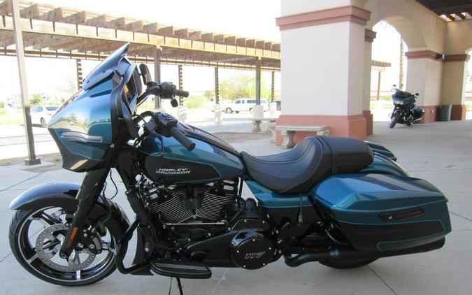 2026 Harley-Davidson Street Glide TEAL THUNDR/BLK W/ PINSTRIP