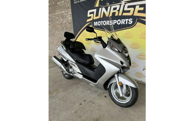 2004 Honda Silver Wing Base