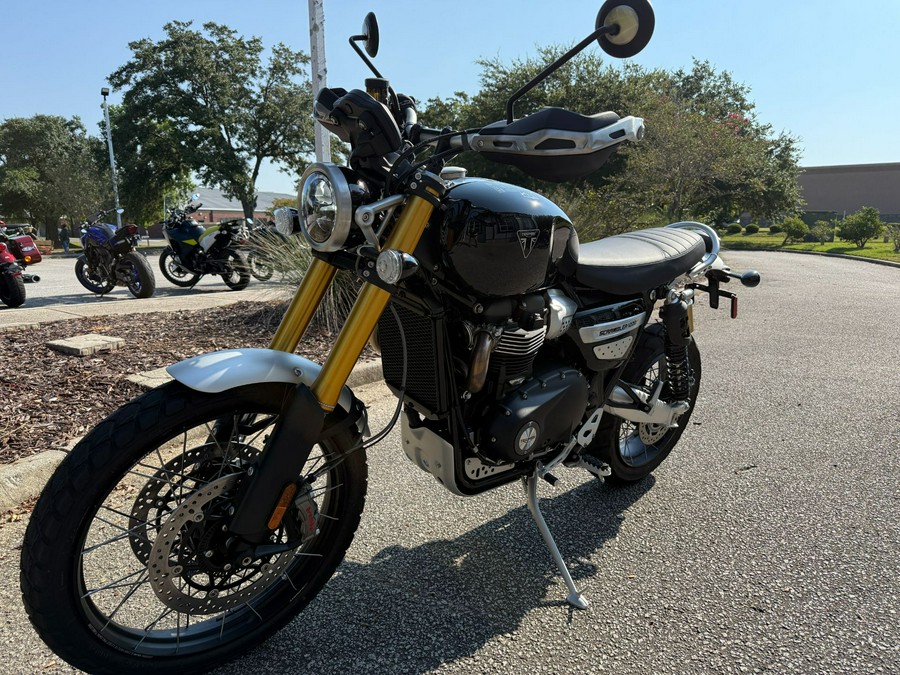 2025 Triumph Scrambler 1200 XE