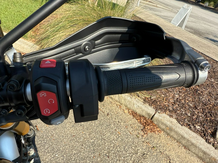 2025 Triumph Scrambler 1200 XE