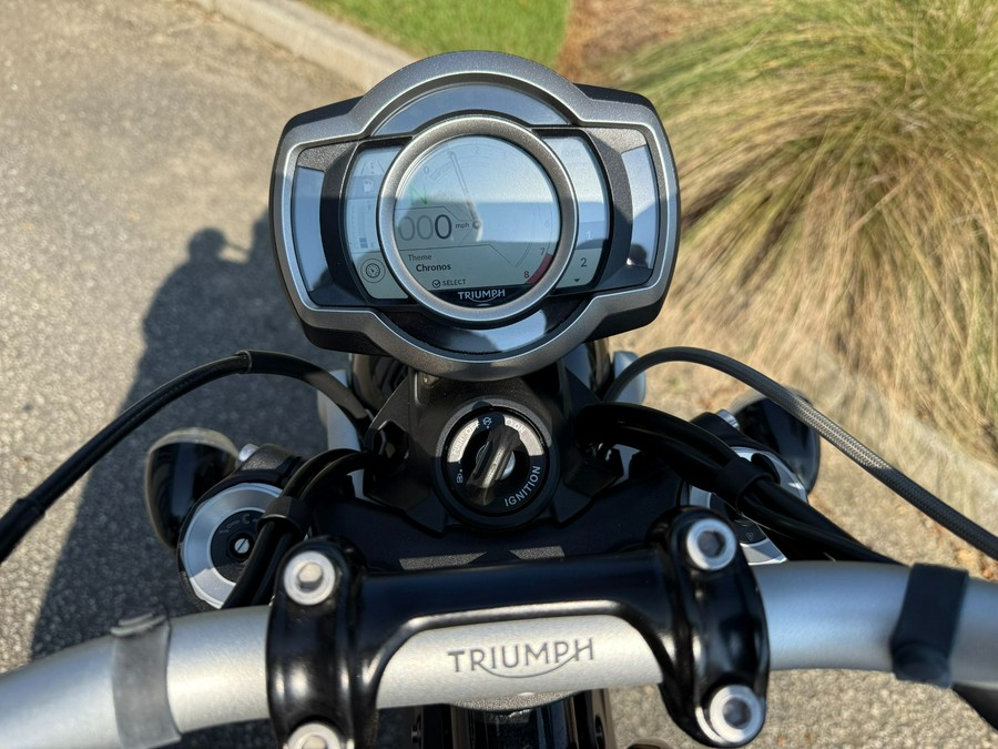 2025 Triumph Scrambler 1200 XE