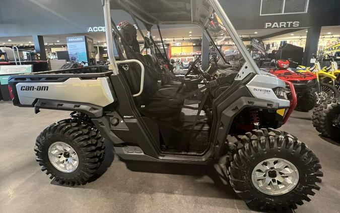 2024 Can-Am® Defender X mr HD10