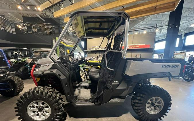 2024 Can-Am® Defender X mr HD10