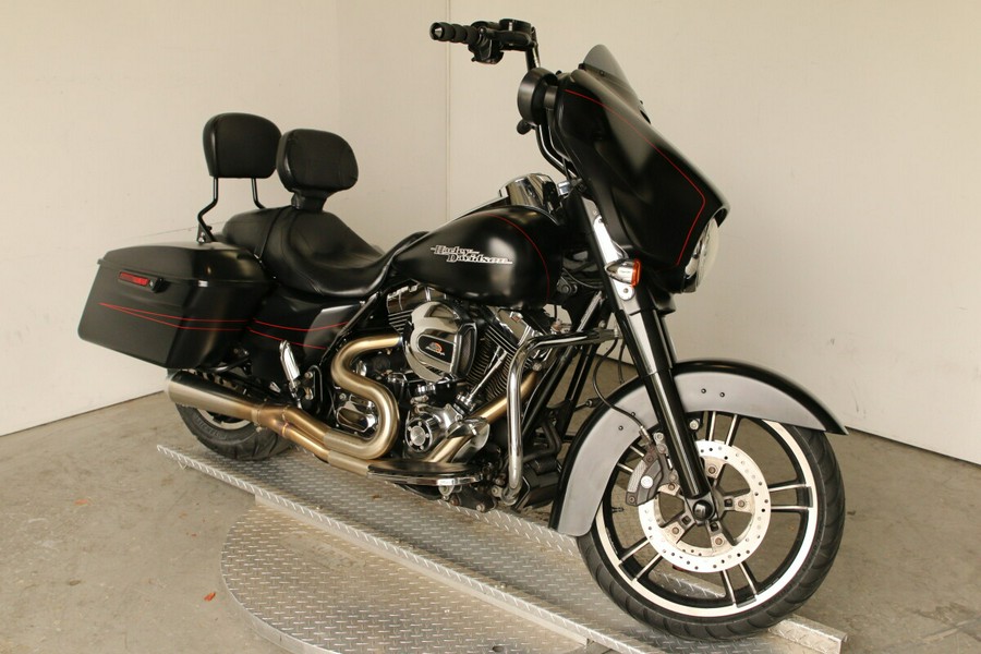 2016 Harley-Davidson® Street Glide® Special