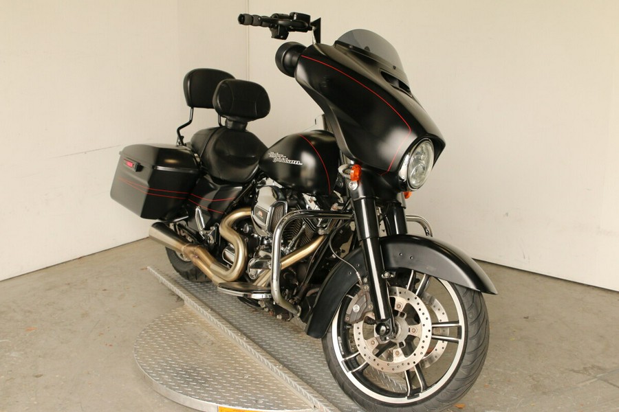 2016 Harley-Davidson® Street Glide® Special