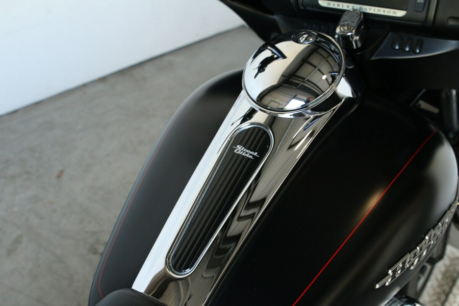 2016 Harley-Davidson® Street Glide® Special