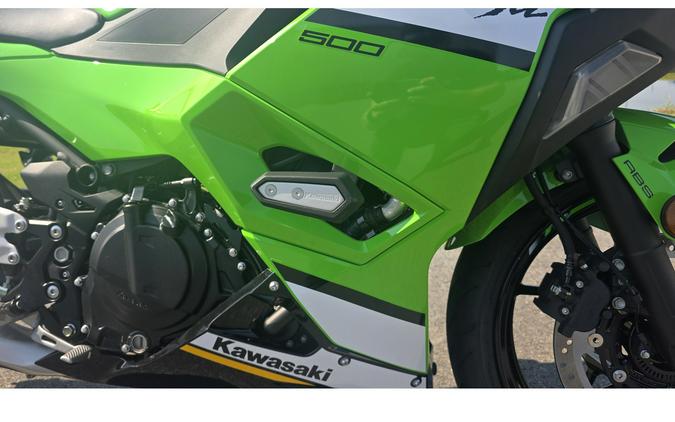 2026 Kawasaki Ninja® 500 SE ABS
