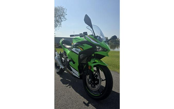 2026 Kawasaki Ninja® 500 SE ABS