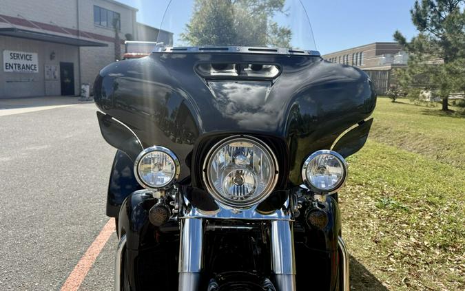 2018 Tri Glide® Ultra FLHTCUTG