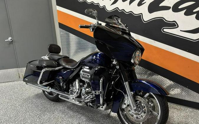2016 Harley-Davidson® FLHXSE - CVO™ Street Glide®