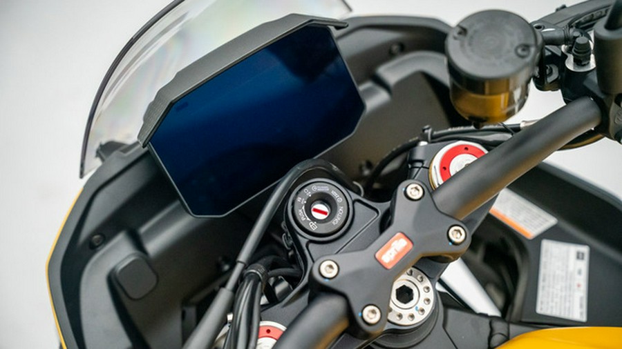 2026 Aprilia Tuono V4