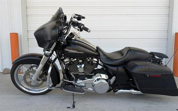 2017 Harley-Davidson Street Glide® Special