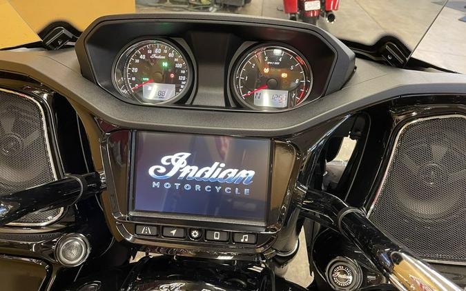 2023 Indian Motorcycle® Pursuit Limited Black Metallic