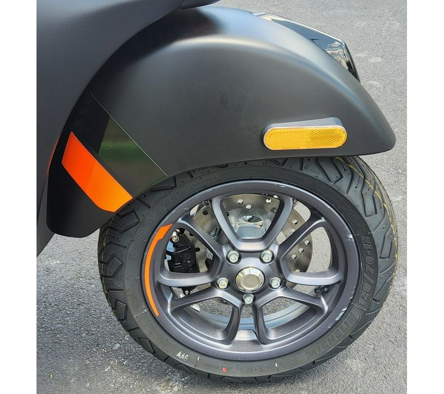 2025 Vespa GTS 310 SuperSport