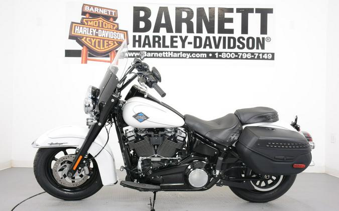 2025 Harley-Davidson® FLHC Heritage Classic